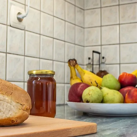 Erasmia's House Lakithra