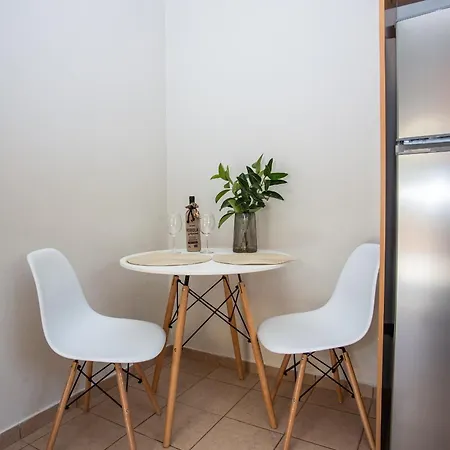 Erasmia's House * Lakíthra